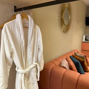  Hotel Agate Self Check In